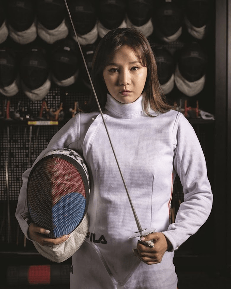 Nam Hyun Hee en tenu d'escrime olympique

