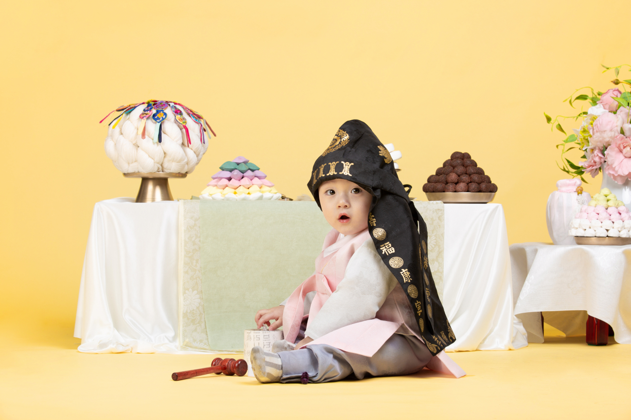 La tradition des bagues en Or pour le premier anniversaire en Corée du Sud : Entre coutumes et pressions économiques
