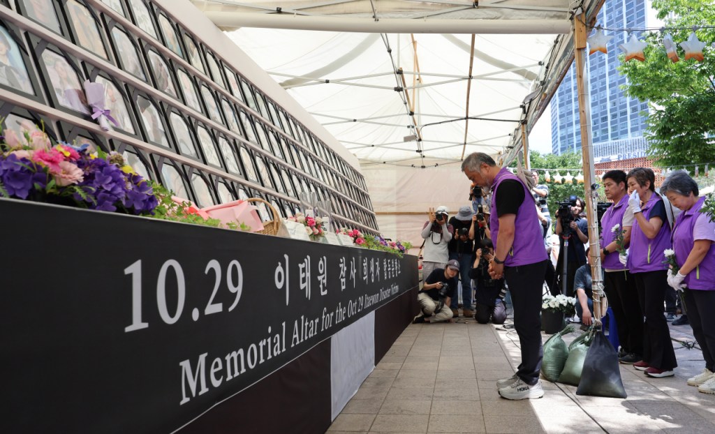 L&rsquo;autel commémoratif des victimes de la tragédie d&rsquo;Itaewon déplacé dans un nouveau&nbsp;site