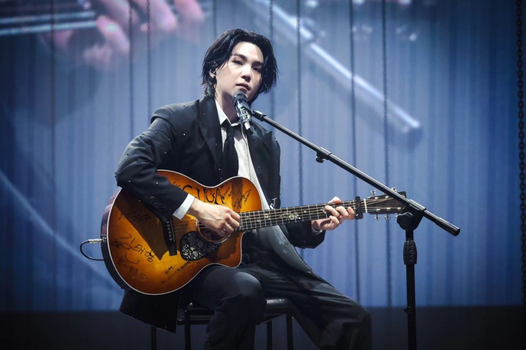 Suga s&rsquo;excuse pour sa conduite en état d&rsquo;ivresse : implications juridiques et réaction du&nbsp;public